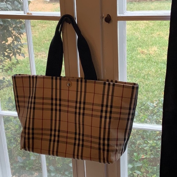 Authentic Burberry Canvas Tote Bag - Picture 2 of 16